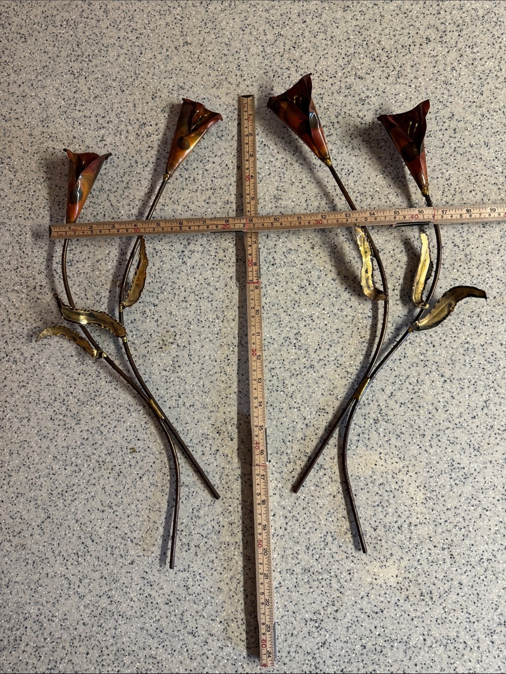 Vtg. 2 Forged copper and brass callalily sculpture wall hanging - Picture 14 of 14
